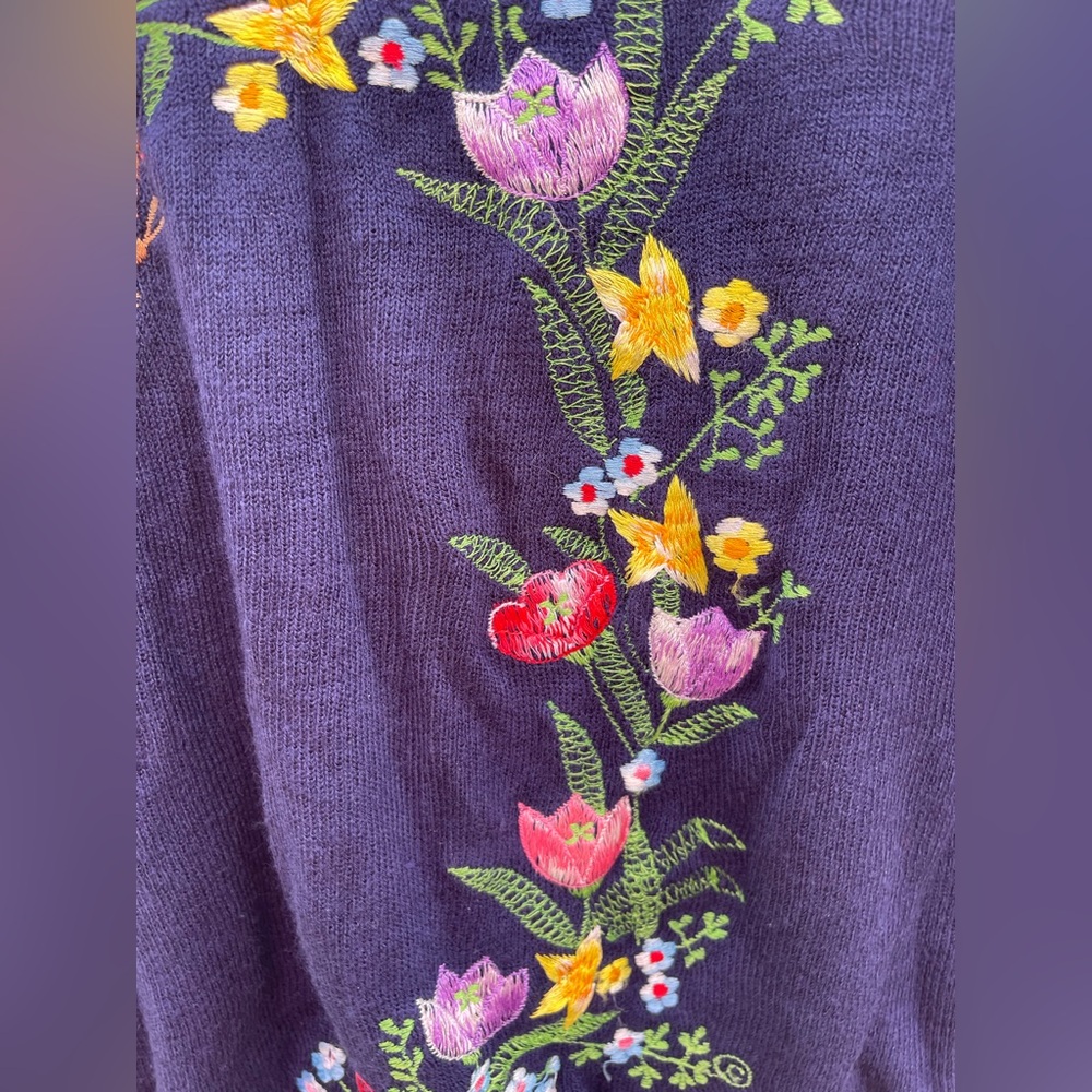 Vintage Cyn Les Shirlee designs size L women’s Embroidered sweater floral navy - Picture 2 of 6